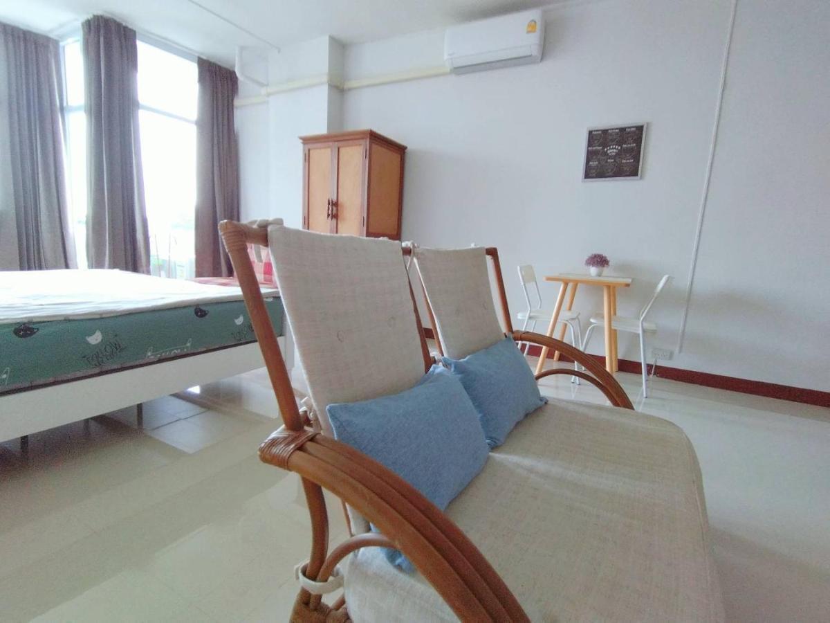 Supanich Condo Opposite The Train Station Chiangmai Chiang Mai Exterior foto