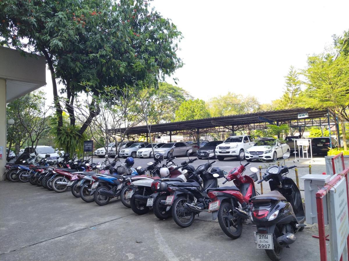 Supanich Condo Opposite The Train Station Chiangmai Chiang Mai Exterior foto
